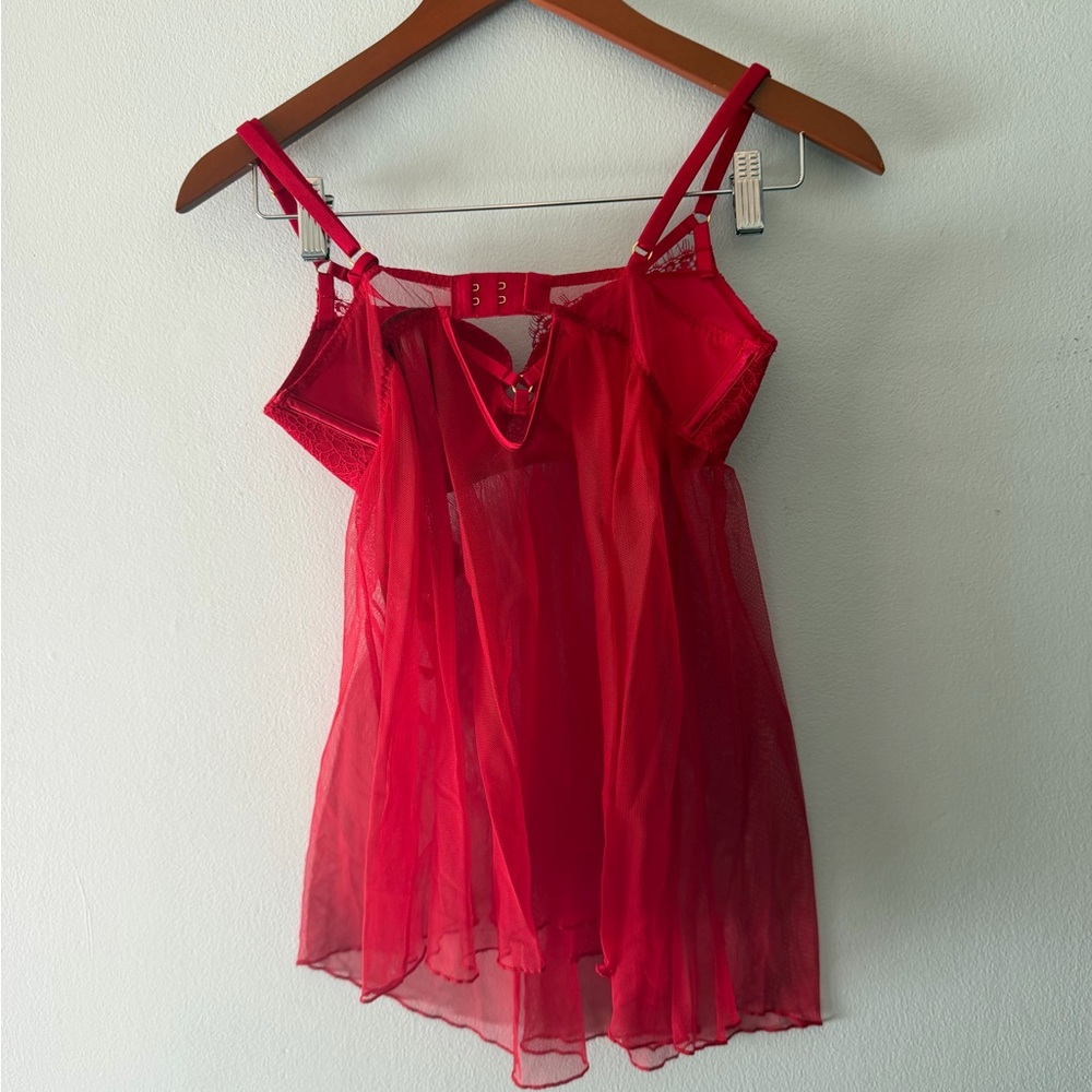Victoria's Secret Red Satin Robe and Lingerie Set BNWT size M/L 34C - Picture 6 of 8